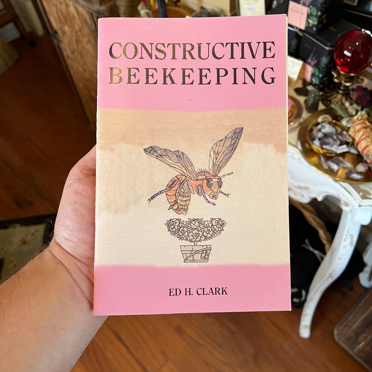 Constructive bee keeping zine